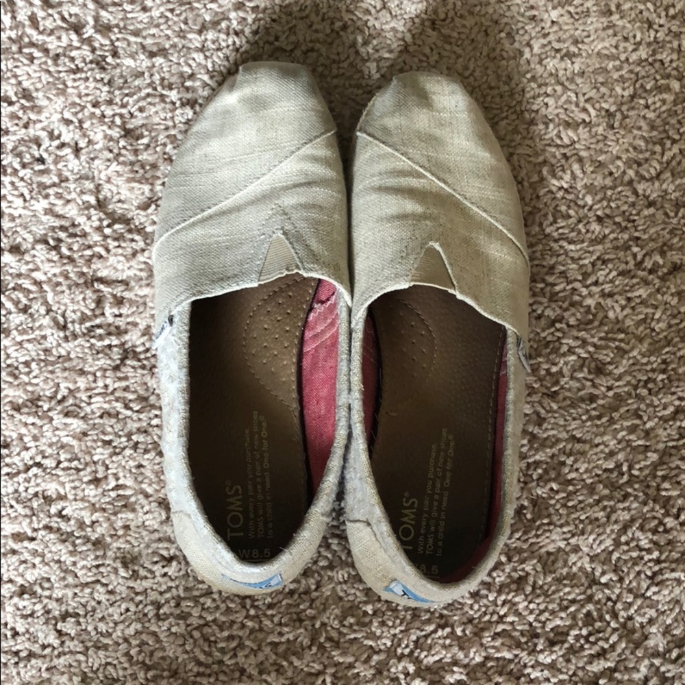 GUC Toms women’s size 8.5 canvas flats